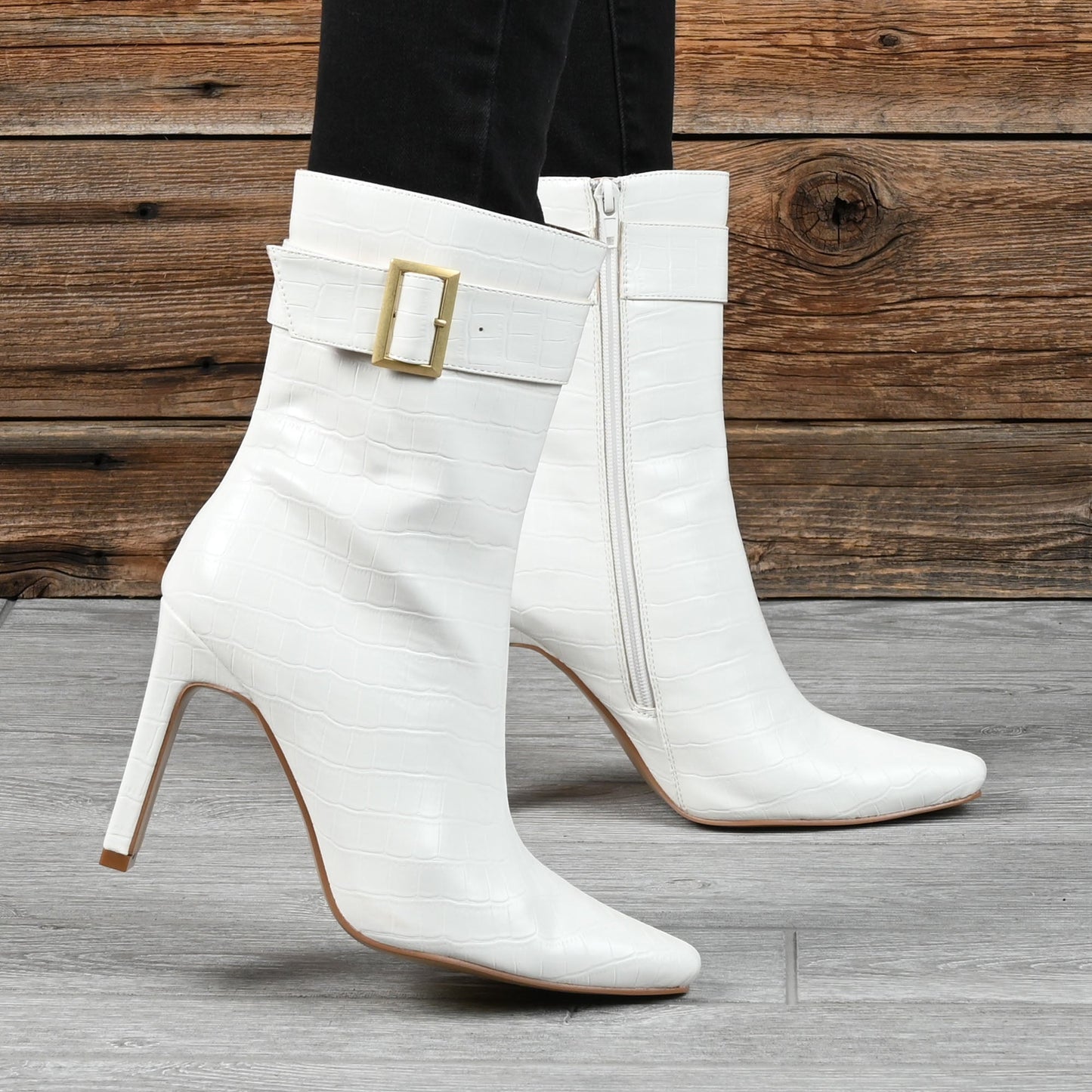 JOURNEE Collection Elanie Booties, White