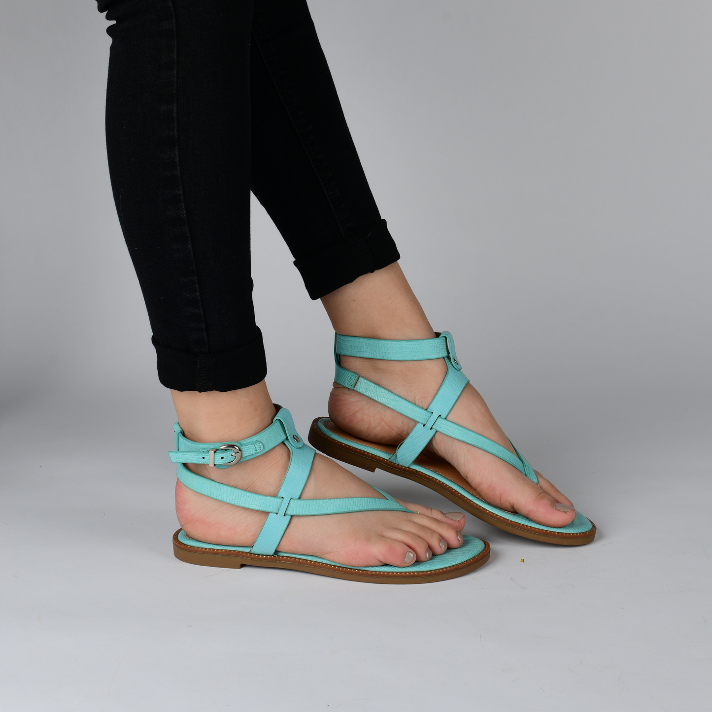 JOURNEE Collection Tangie - Flip-Flop Sandals, Blue