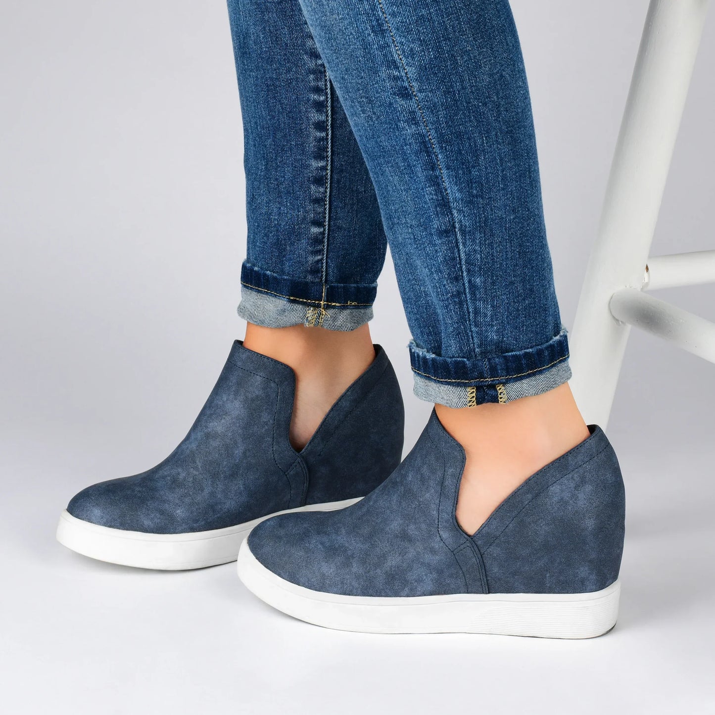 JOURNEE Collection Cardi Sneaker _Standard Width, Blue