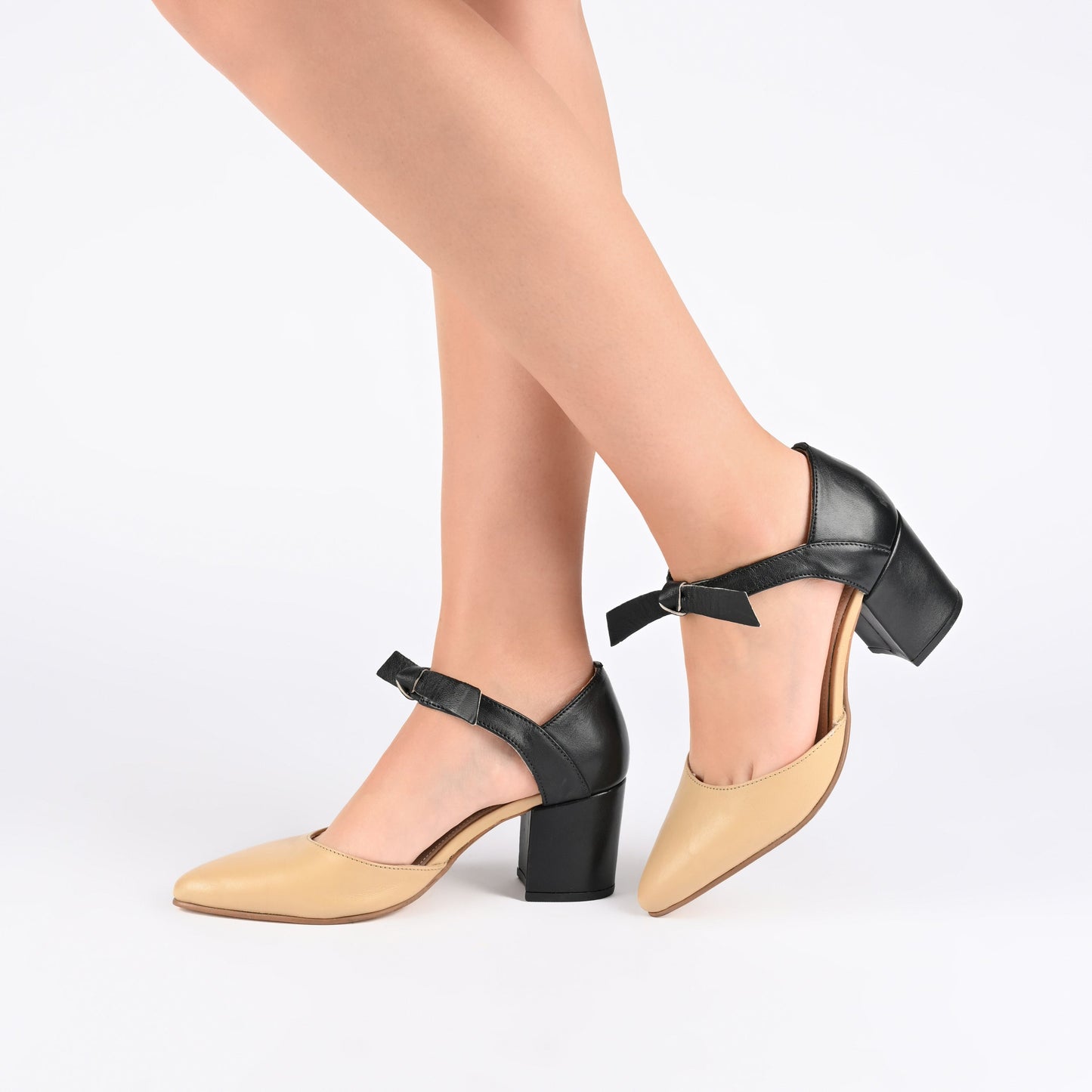 Journee Collection_CAMILLE Heels , Black and Tan